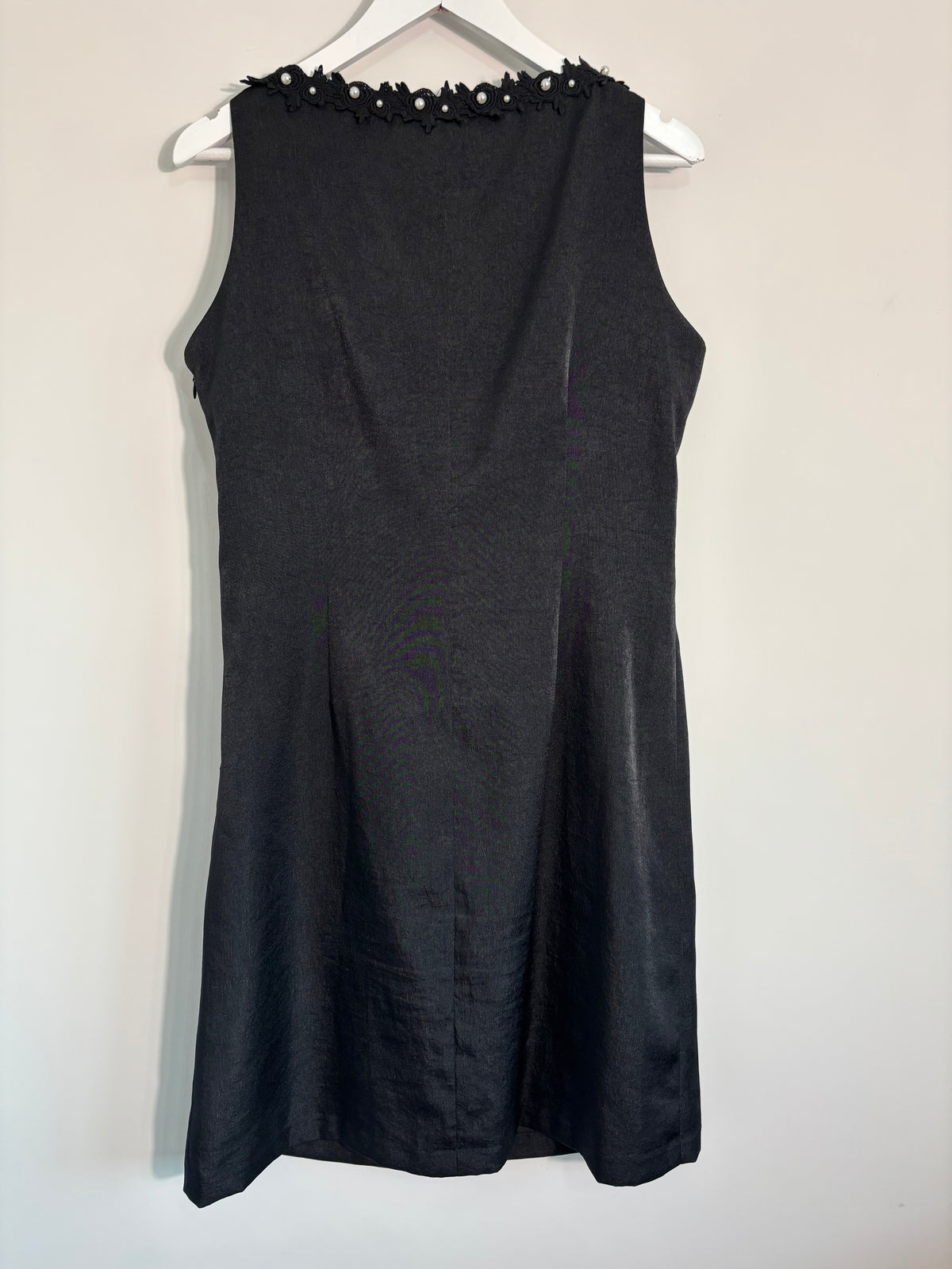 Wanko Black Embellished Sleeveless Shift Dress – Size 14