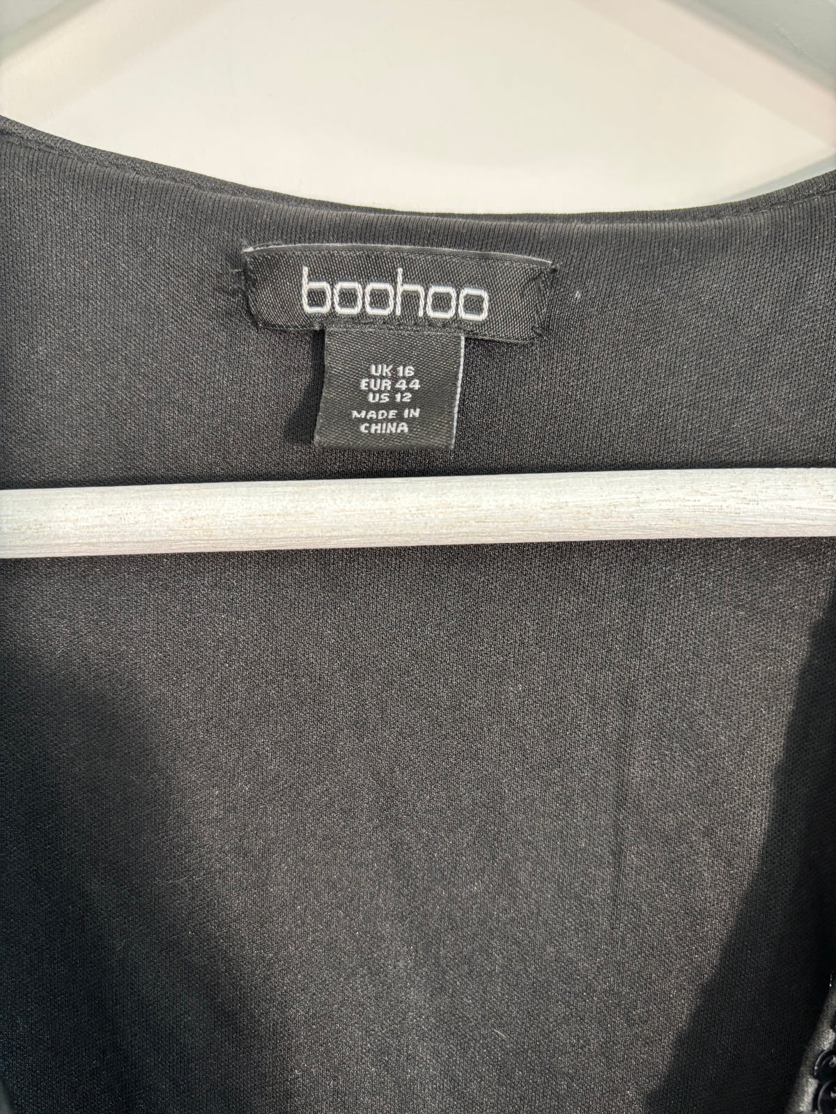 Boohoo Black Sequin Wrap Midi Dress – Size 16