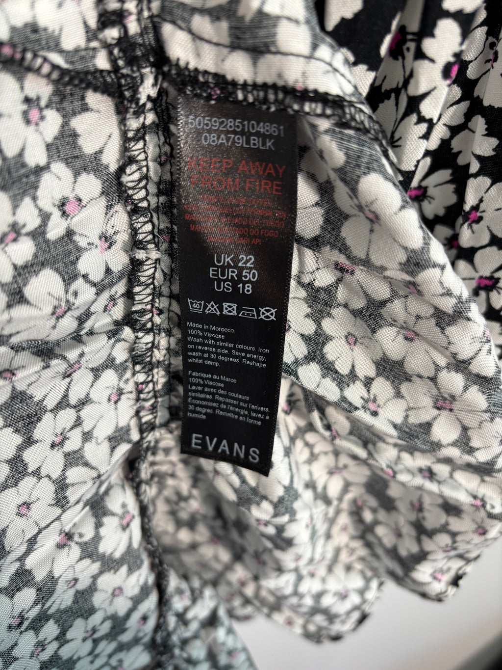 Evans Black & White Floral Longline Tunic Top Size 22 BNWT