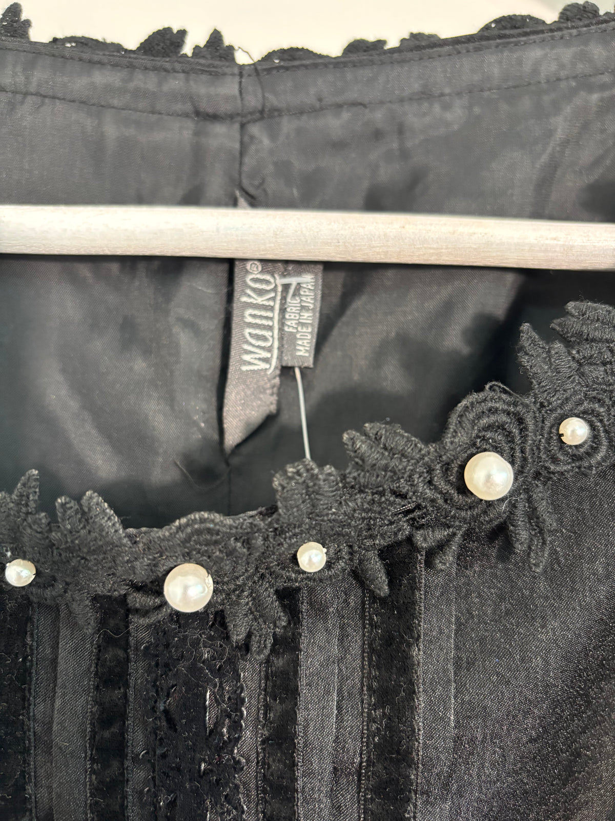 Wanko Black Embellished Sleeveless Shift Dress – Size 14