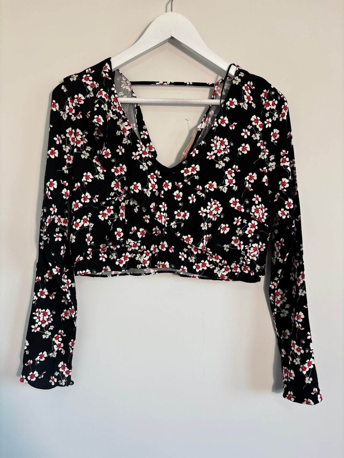Zara Trafaluc Black Floral Wrap Crop Top Size XS BNWT
