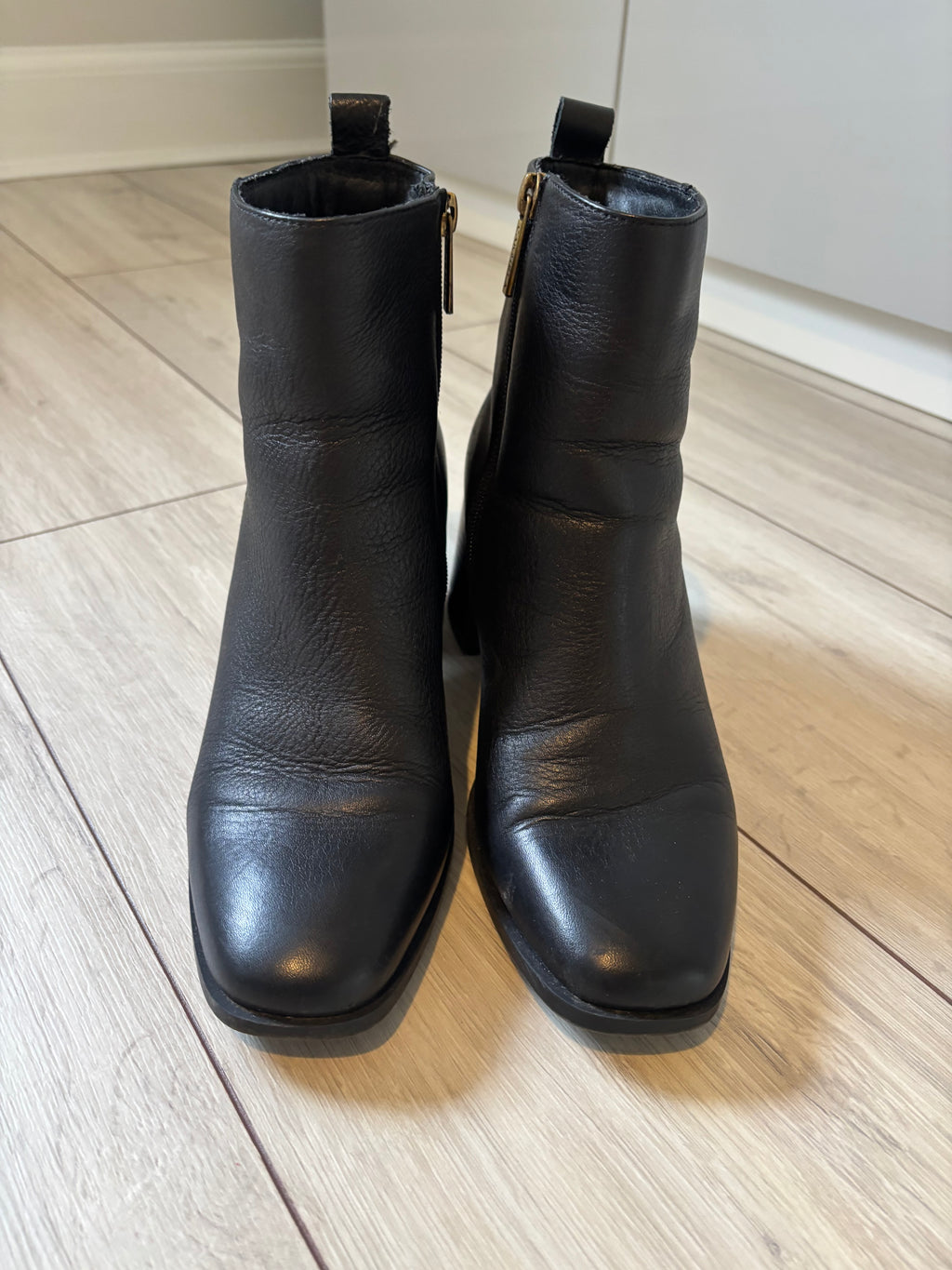Carvela Black Leather Ankle Boots EU 40 UK 7