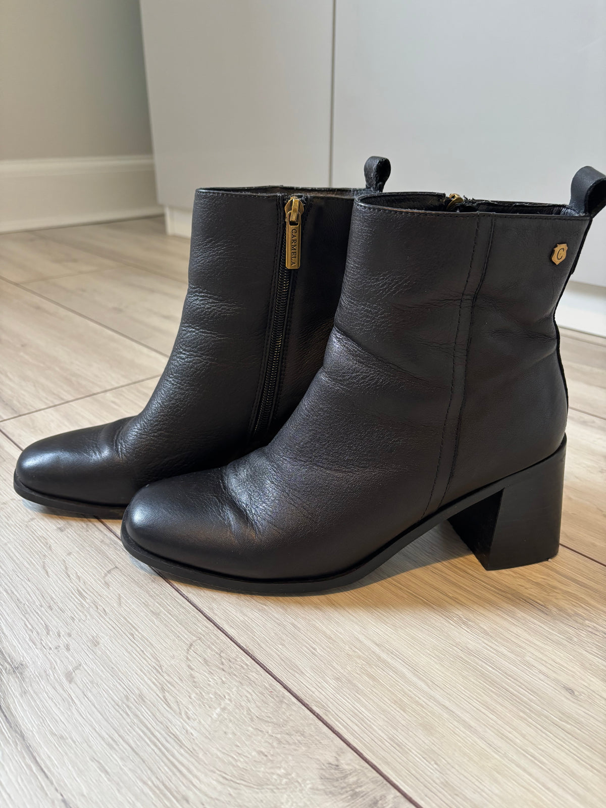Carvela Black Leather Ankle Boots EU 40 UK 7