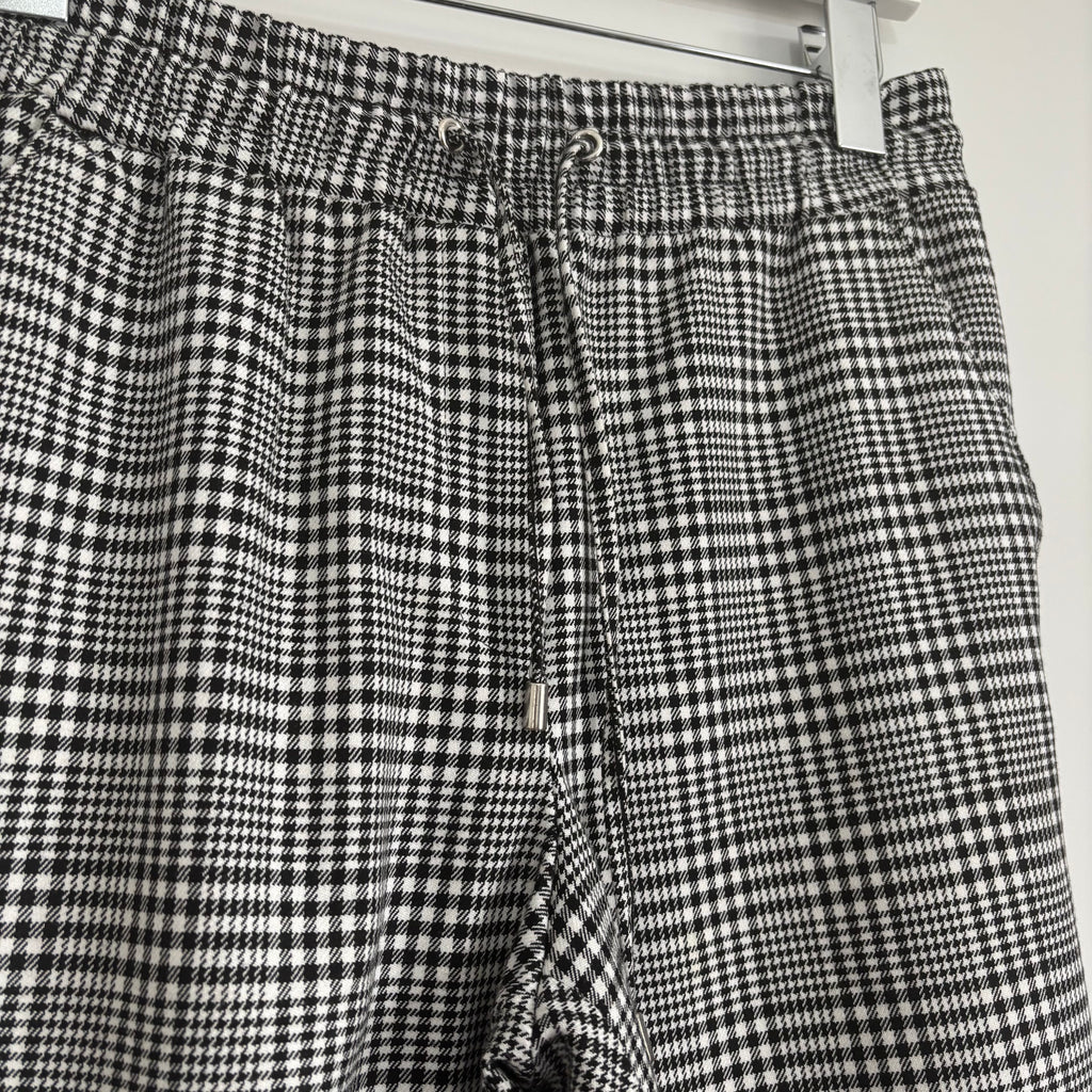Bershka Short Trousers Size Medium